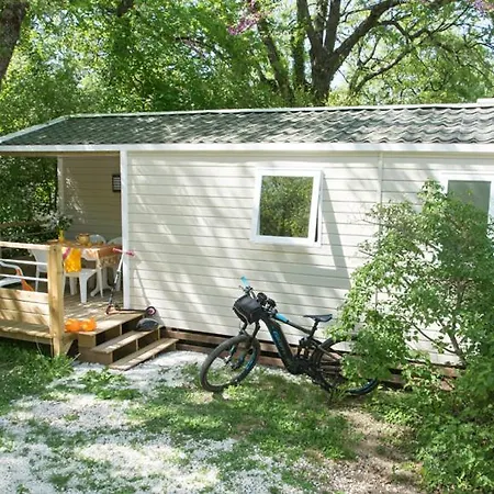 Camping Le Luberon Apt Buitenkant foto